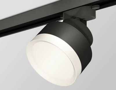 Комплект трекового светильника Ambrella light Track System XT (A2526, A2106, C8102, N8112) XT8102001