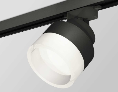 Комплект трекового светильника Ambrella light Track System XT (A2526, A2106, C8102, N8401) XT8102020